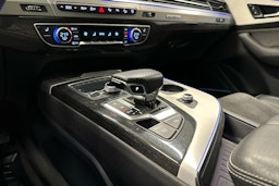valkoinen Audi Q7 2016 kuva 21.