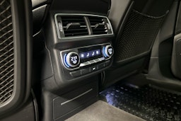 valkoinen Audi Q7 2016 kuva 28.