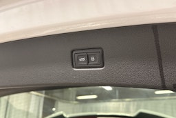 valkoinen Audi Q7 2016 kuva 30.