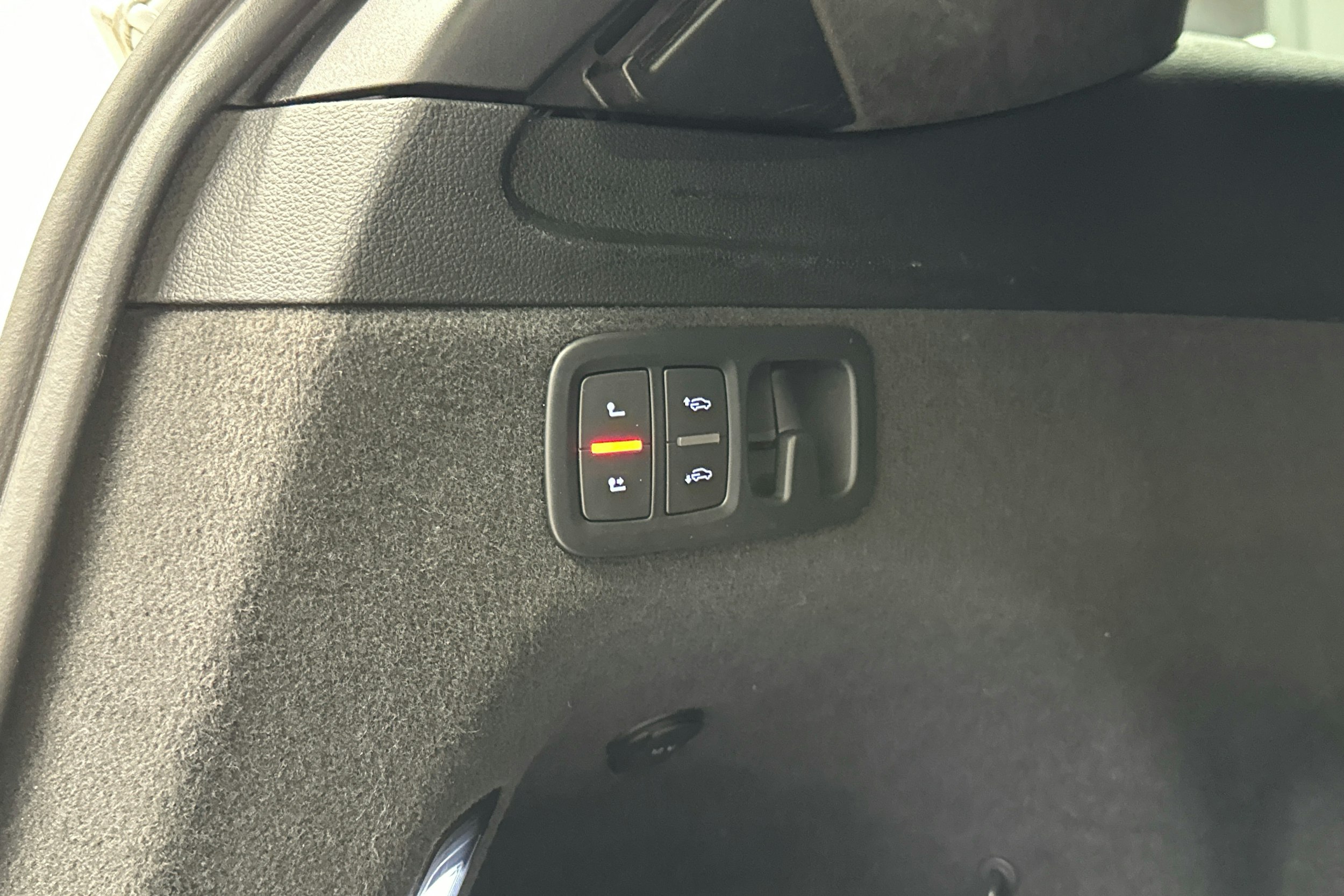 valkoinen Audi Q7 2016 kuva 31.