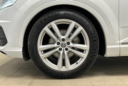valkoinen Audi Q7 2016 kuva 32.