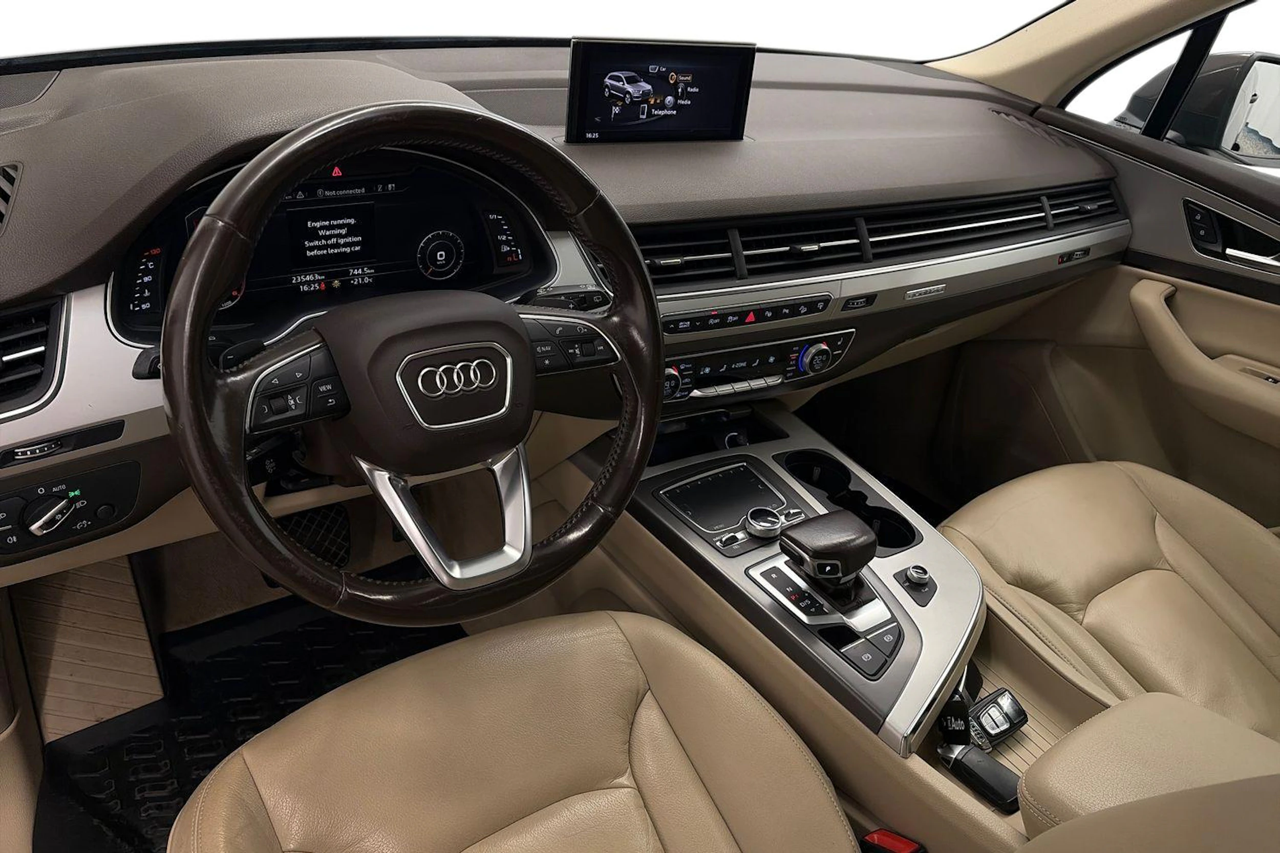 Ruskea (beige) Audi Q7 2016 kuva 6.