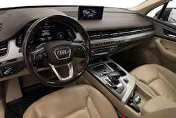 Ruskea (beige) Audi Q7 2016 kuva 6.