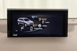 Ruskea (beige) Audi Q7 2016 kuva 25.
