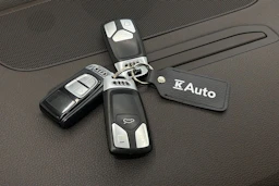 Ruskea (beige) Audi Q7 2016 kuva 39.