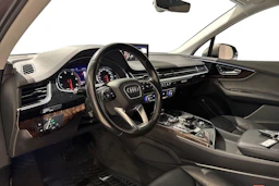 ruskea (beige) Audi Q7 2016 kuva 6.