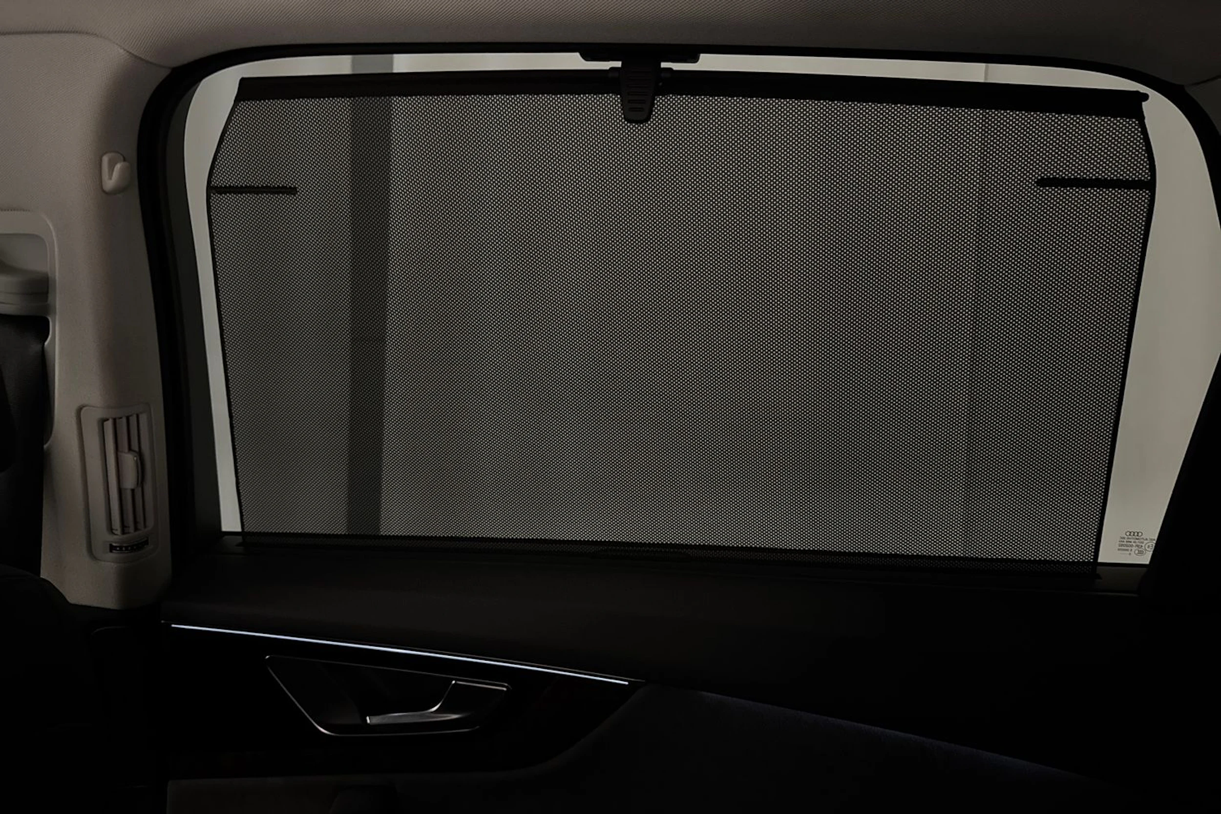 ruskea (beige) Audi Q7 2016 kuva 14.