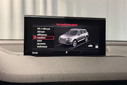 ruskea (beige) Audi Q7 2016 kuva 19.
