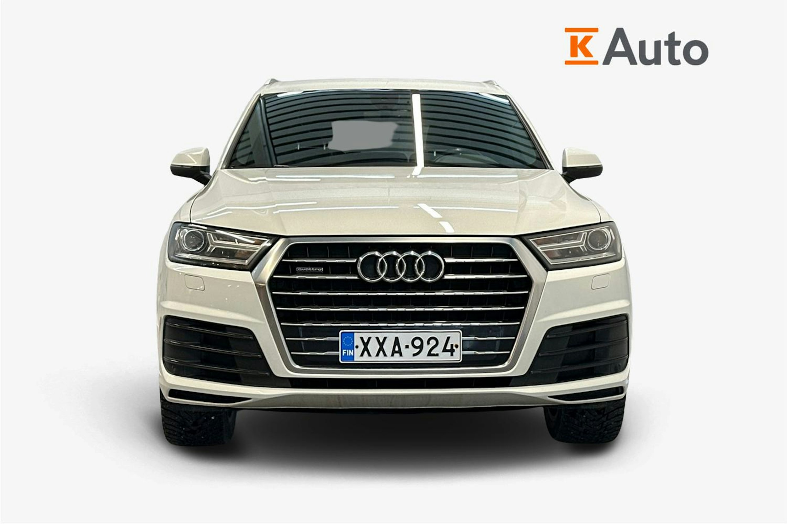 Valkoinen Audi Q7 2016 kuva 4.