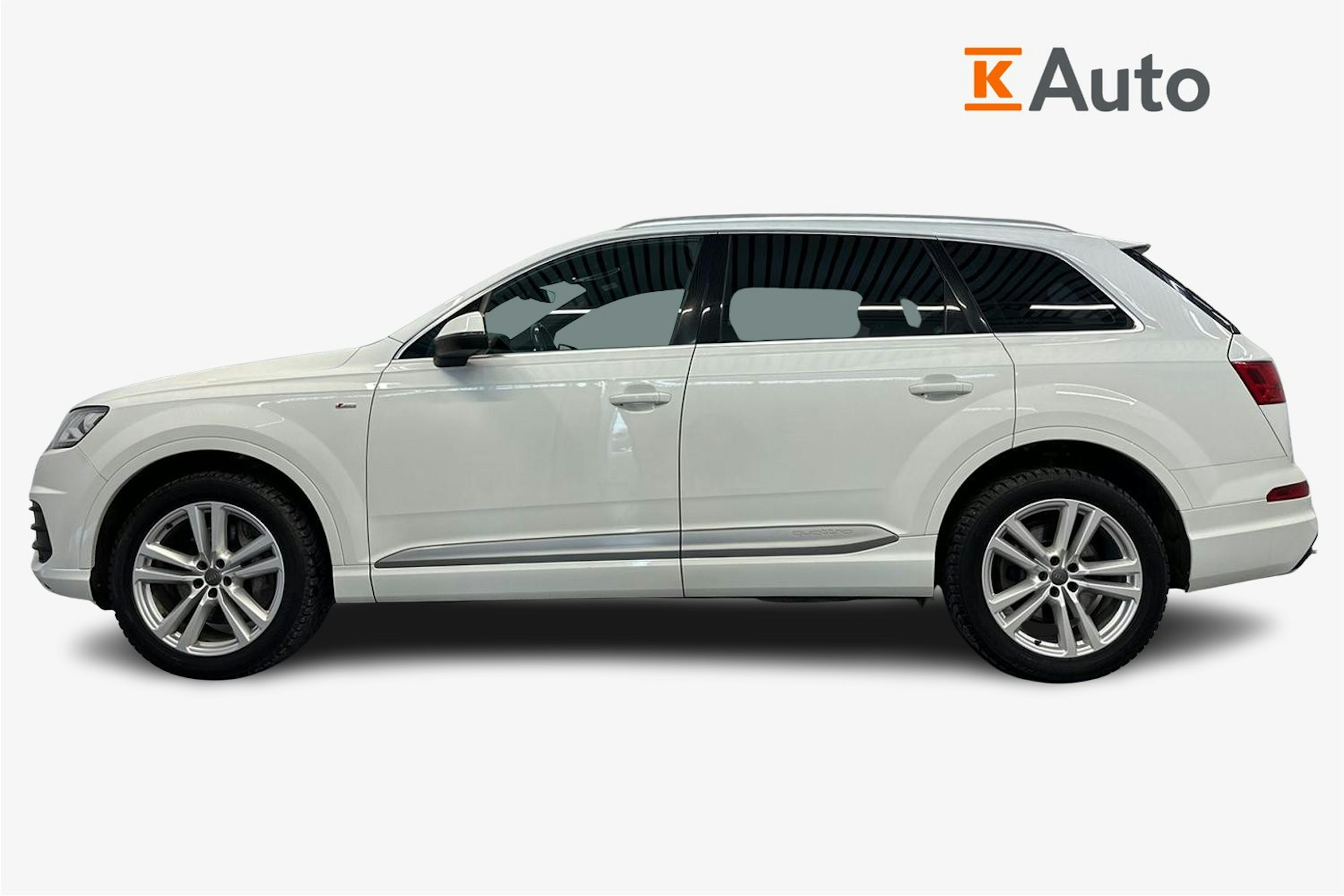 Valkoinen Audi Q7 2016 kuva 5.