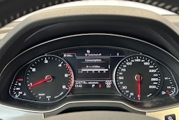 Valkoinen Audi Q7 2016 kuva 12.