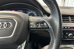 Valkoinen Audi Q7 2016 kuva 14.