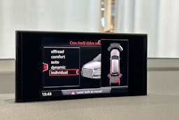 Valkoinen Audi Q7 2016 kuva 16.