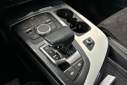 Valkoinen Audi Q7 2016 kuva 19.