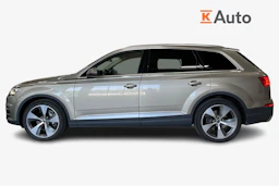 ruskea Audi Q7 2016 kuva 7.