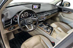 ruskea Audi Q7 2016 kuva 8.