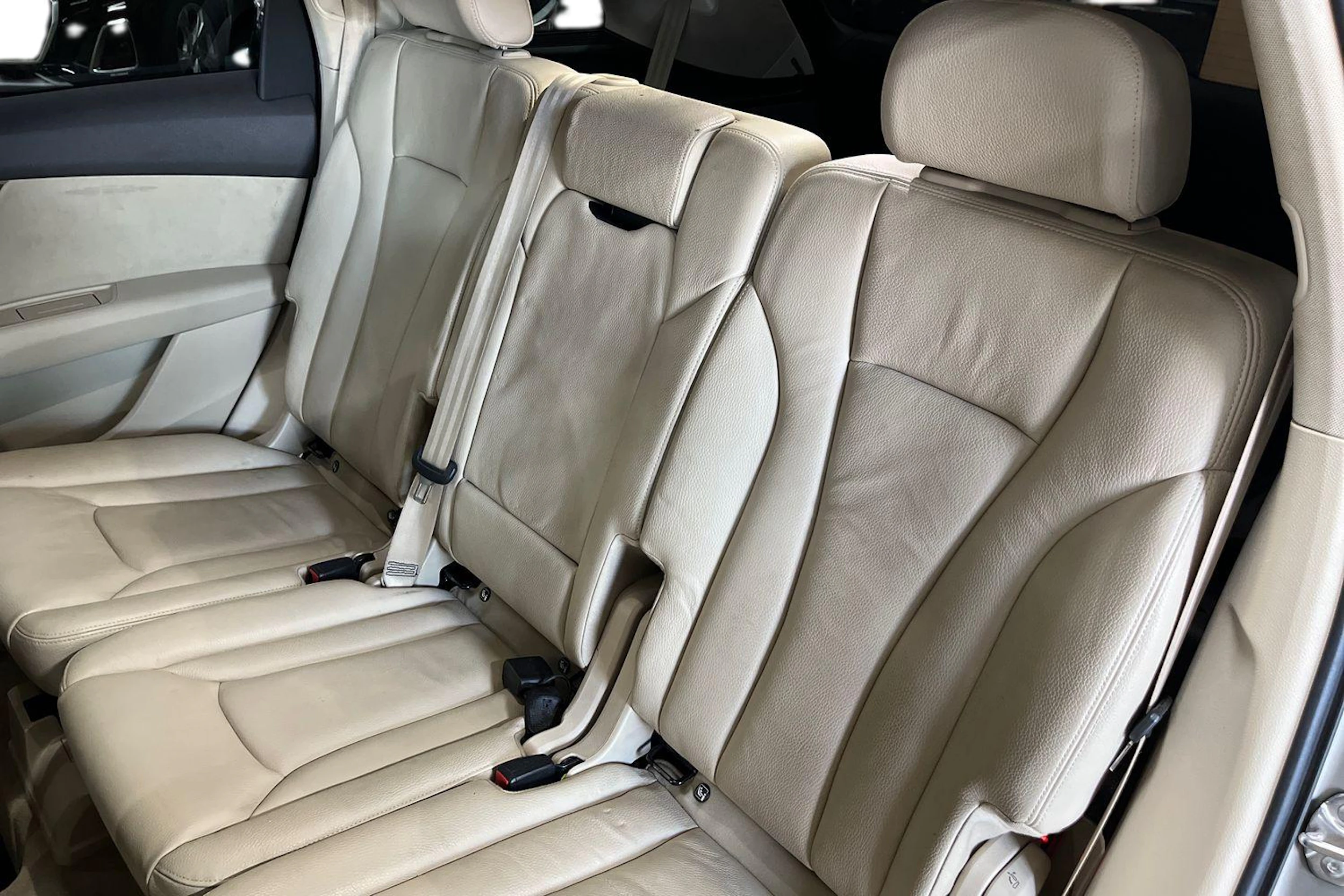 ruskea Audi Q7 2016 kuva 11.