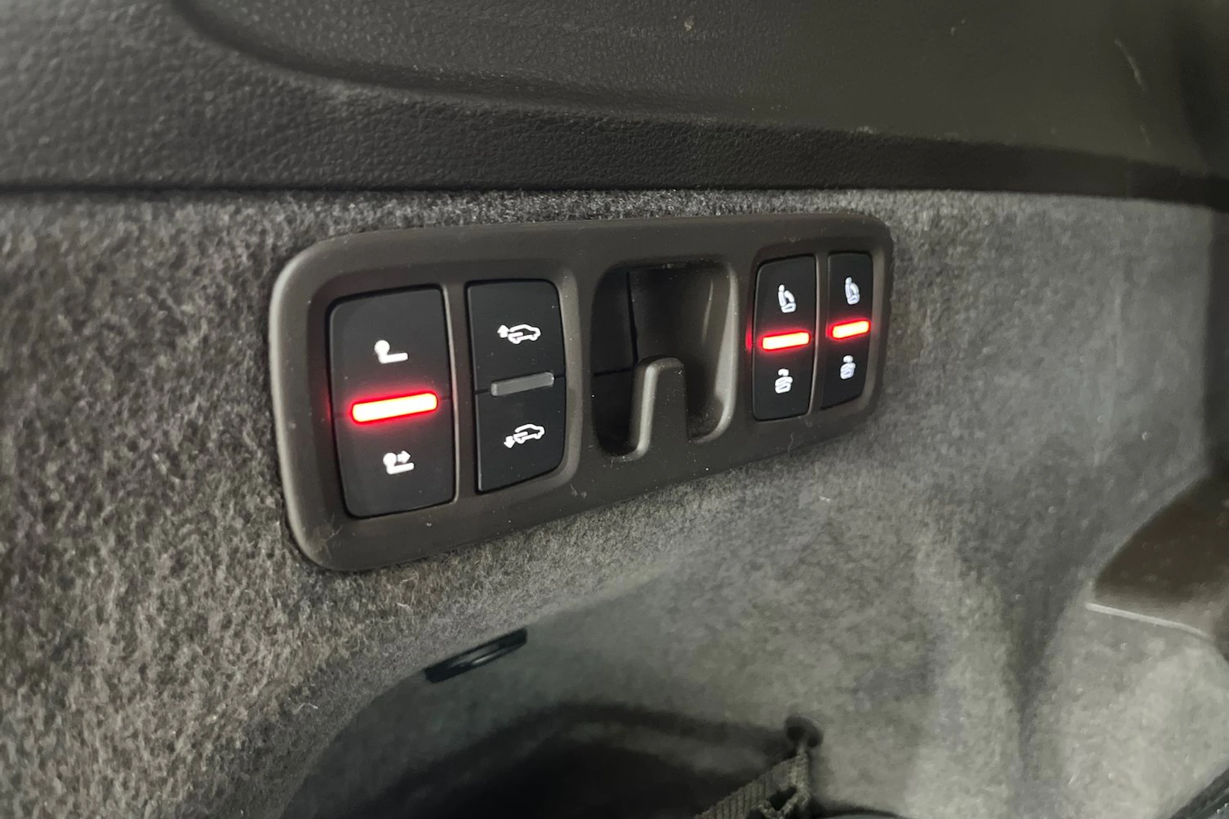 ruskea Audi Q7 2016 kuva 17.