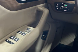 ruskea Audi Q7 2016 kuva 21.