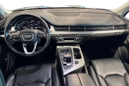 Musta Audi Q7 2017 kuva 7.
