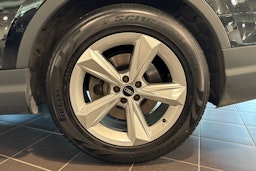 Musta Audi Q7 2017 kuva 10.