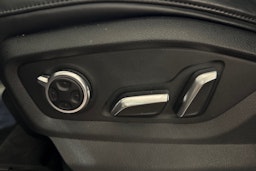 Musta Audi Q7 2017 kuva 21.