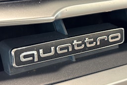 Musta Audi Q7 2017 kuva 24.