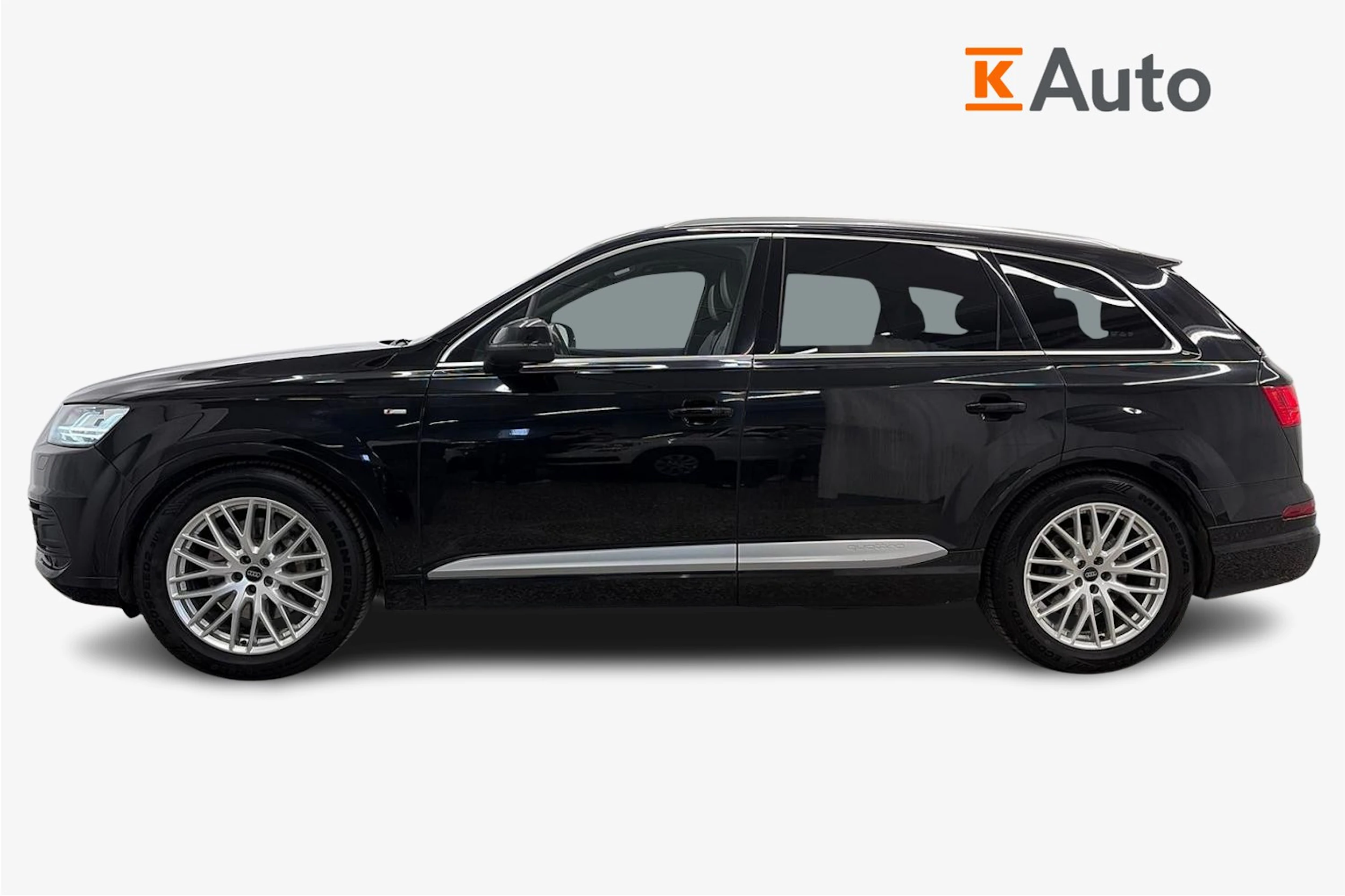 musta Audi Q7 2016 kuva 7.