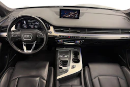 musta Audi Q7 2016 kuva 9.