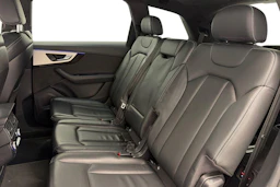 musta Audi Q7 2016 kuva 11.