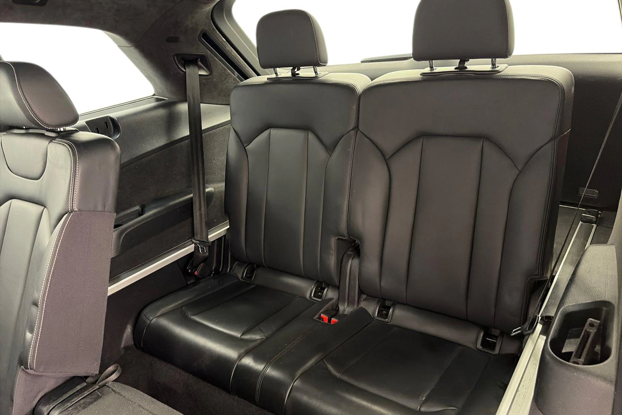 musta Audi Q7 2016 kuva 12.
