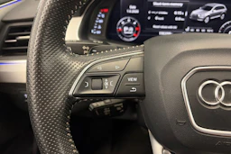 musta Audi Q7 2016 kuva 25.