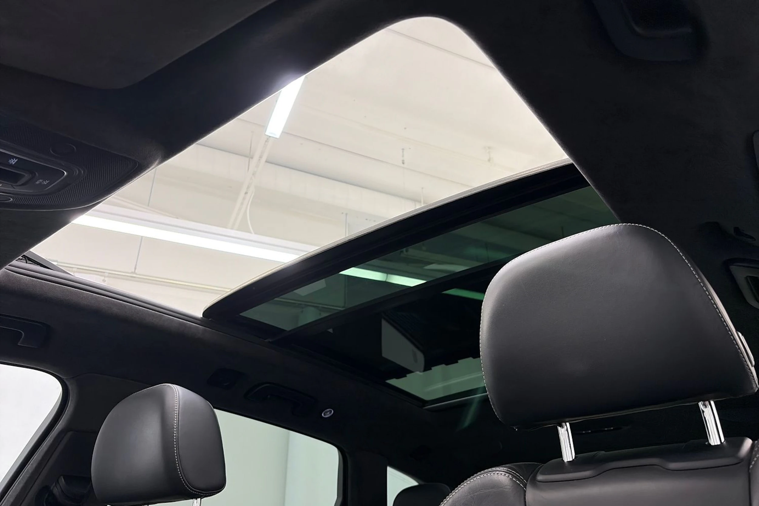 musta Audi Q7 2016 kuva 38.