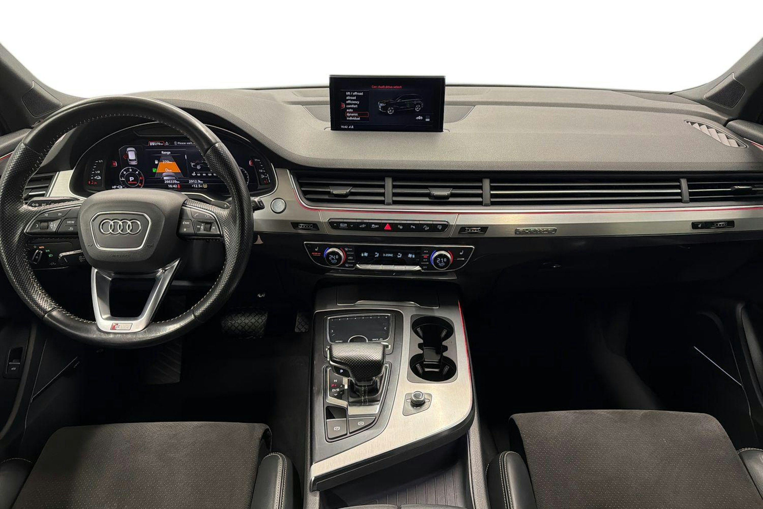 musta Audi Q7 2016 kuva 7.