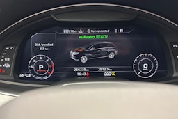 musta Audi Q7 2016 kuva 14.