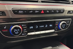 musta Audi Q7 2016 kuva 15.