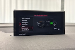 musta Audi Q7 2016 kuva 16.