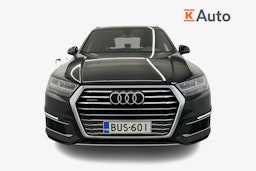 Musta Audi Q7 2017 kuva 5.