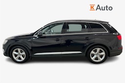 Musta Audi Q7 2017 kuva 6.