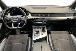Musta Audi Q7 2017 kuva 9.
