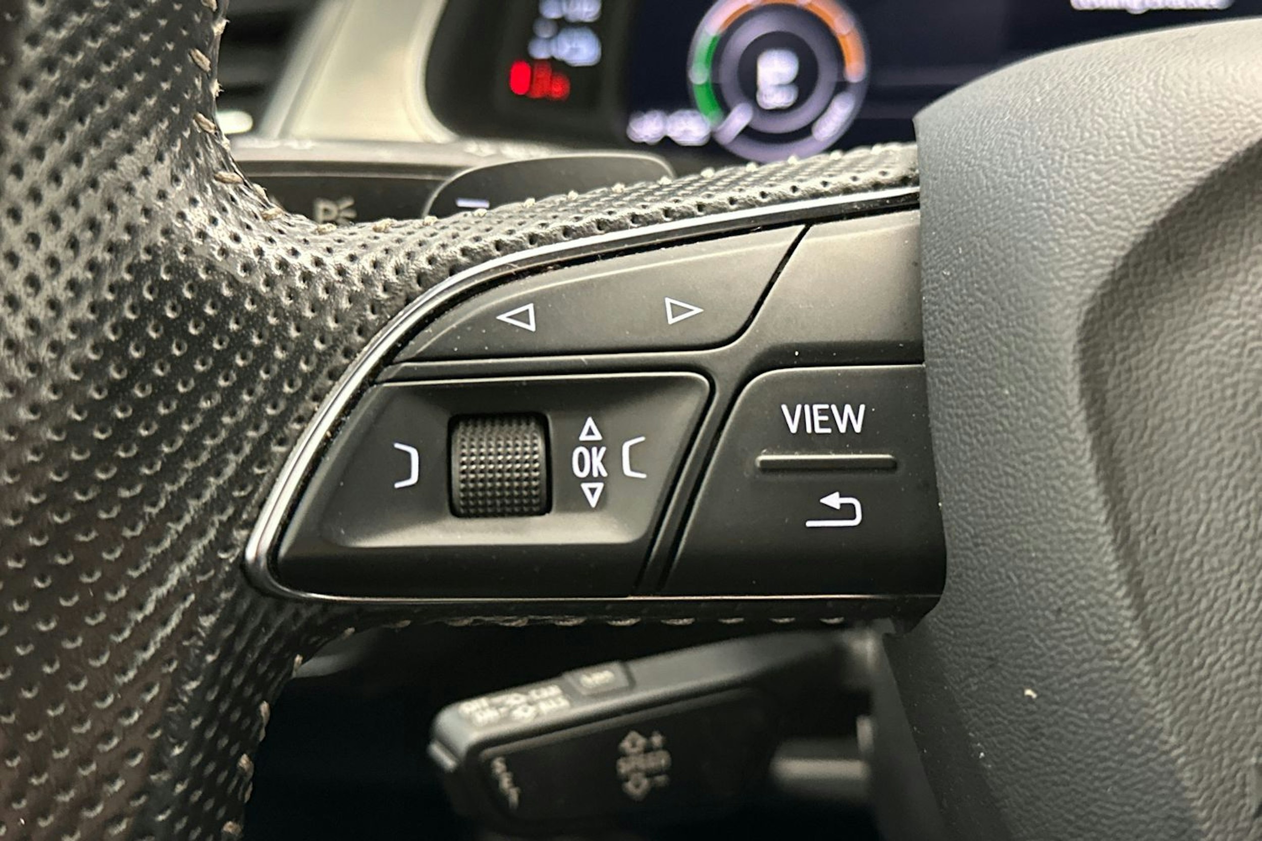 Musta Audi Q7 2017 kuva 17.