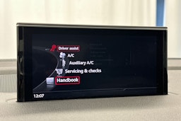 Musta Audi Q7 2017 kuva 23.