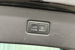 Musta Audi Q7 2017 kuva 31.