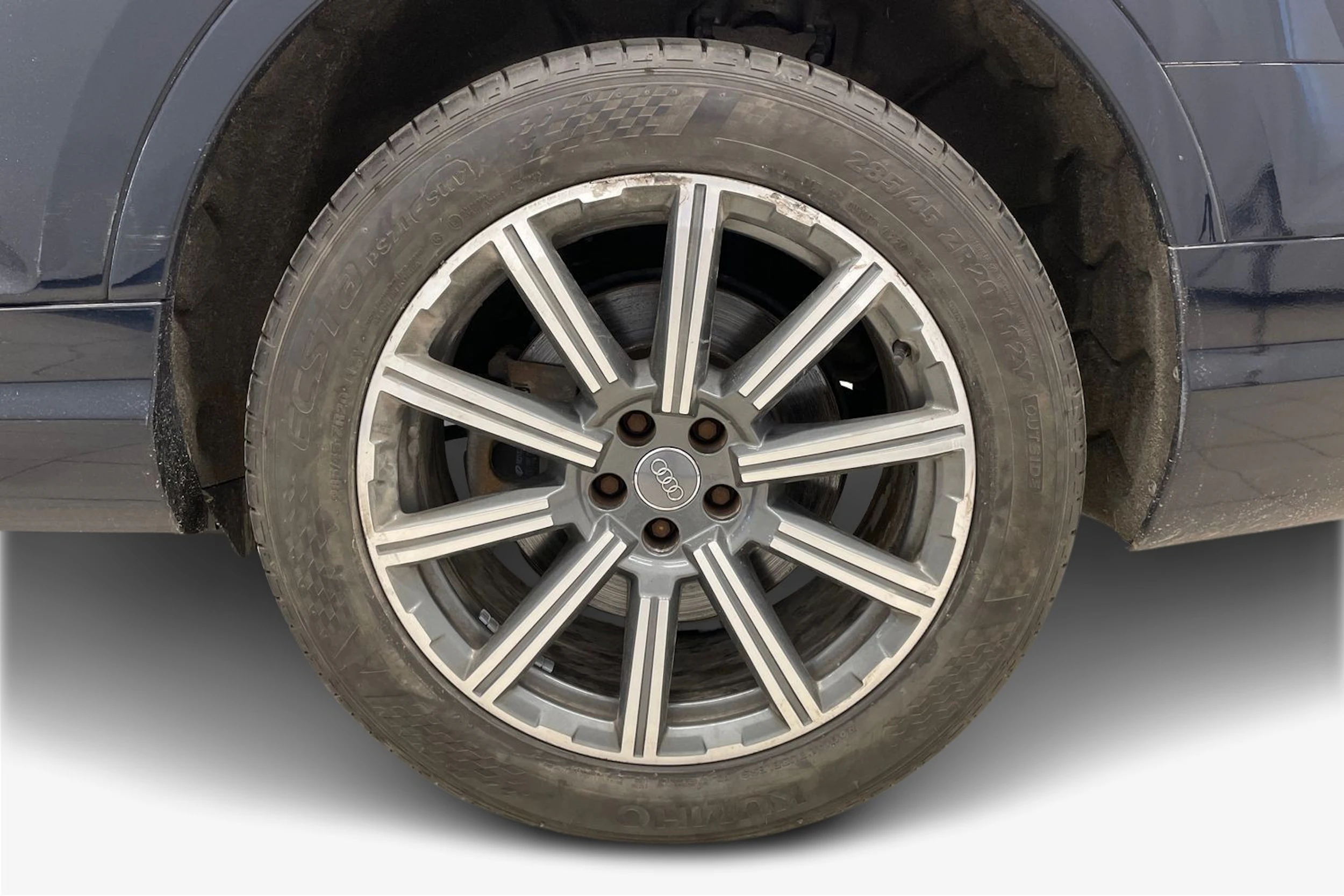 Sininen Audi Q7 2017 kuva 12.