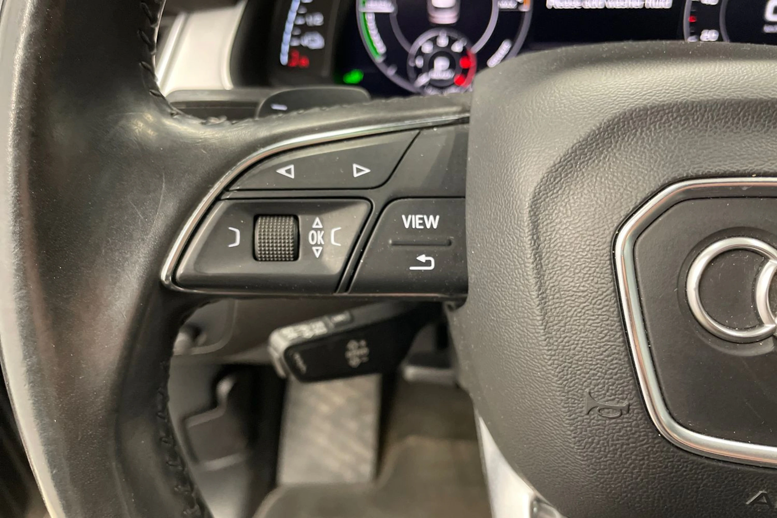 Sininen Audi Q7 2017 kuva 16.