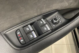 Sininen Audi Q7 2017 kuva 23.