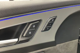 Sininen Audi Q7 2017 kuva 30.