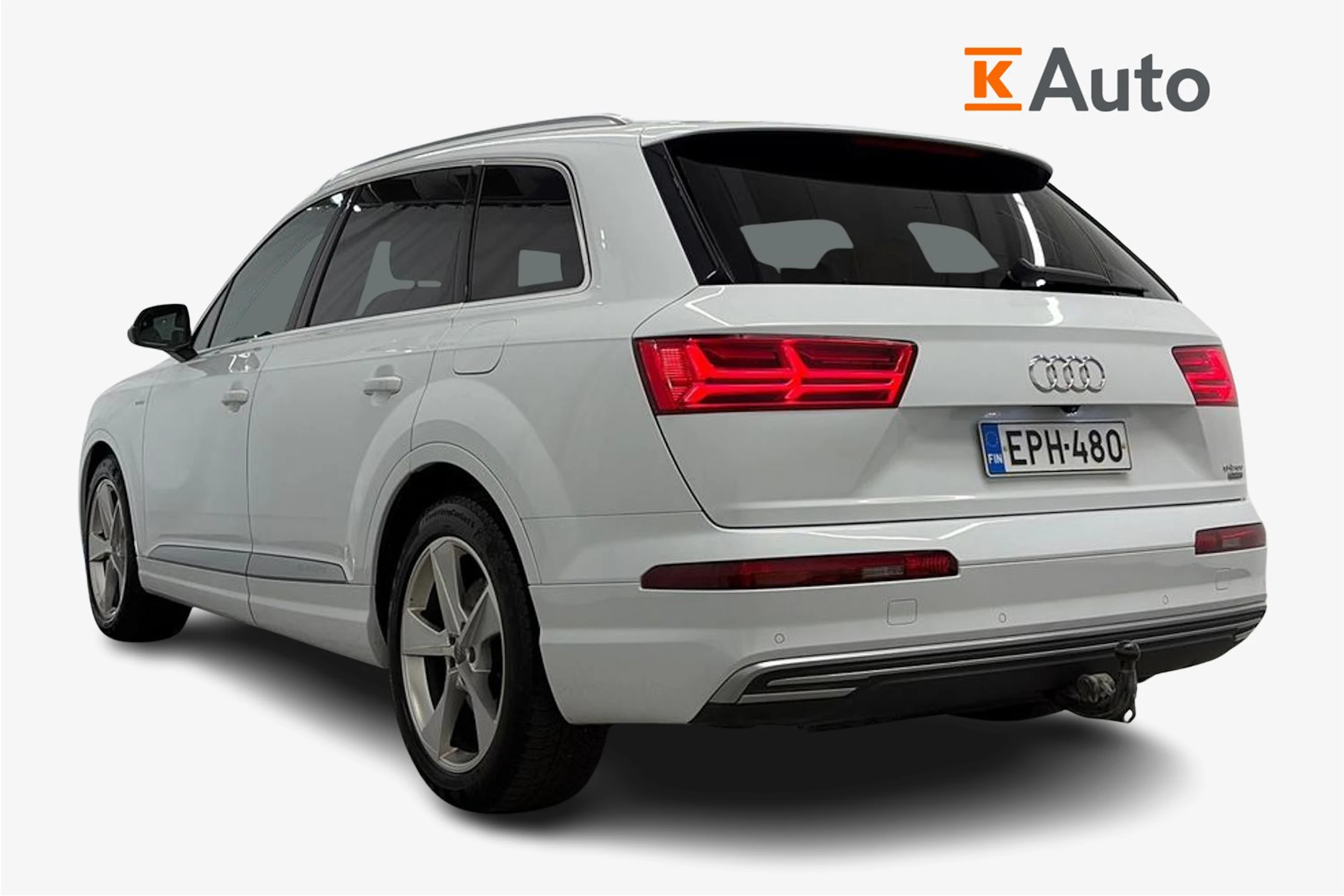 valkoinen Audi Q7 2017 kuva 3.