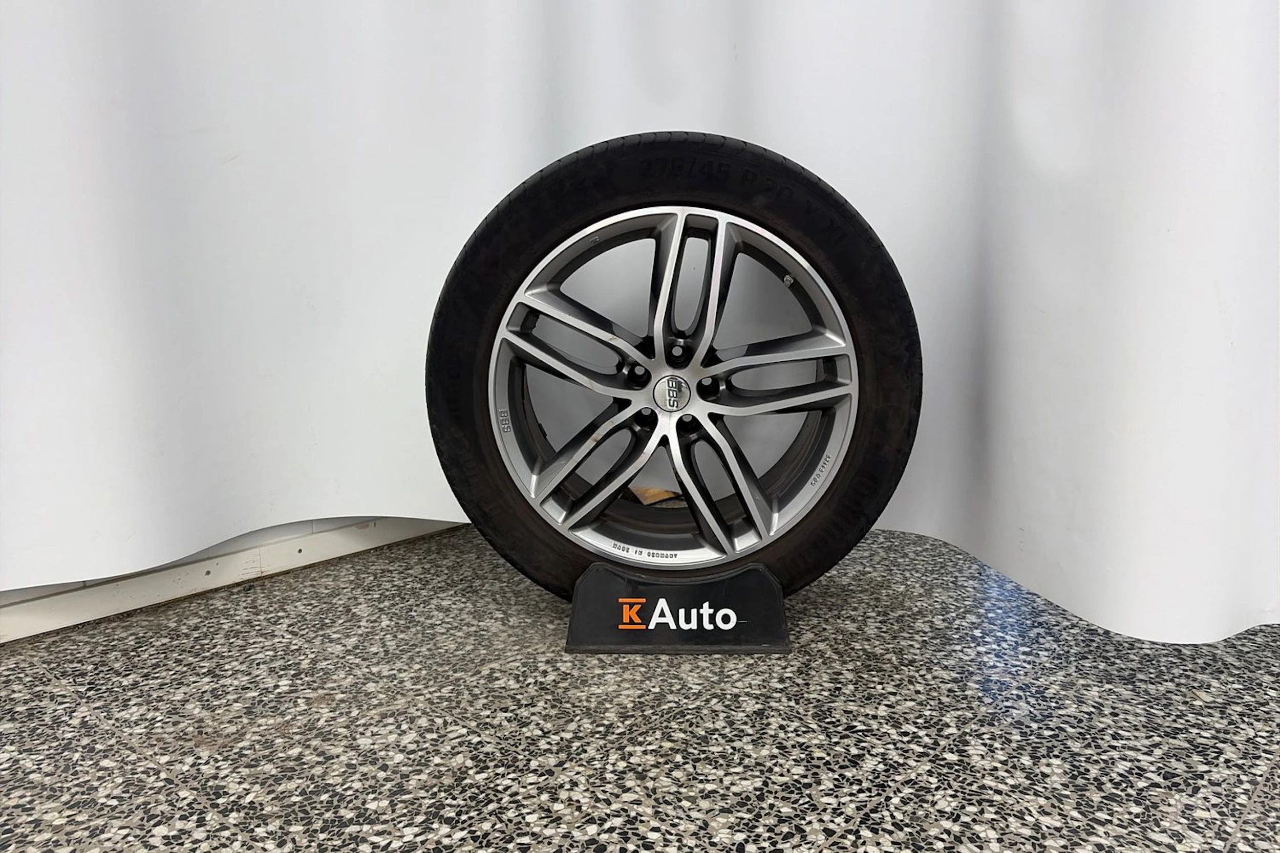 valkoinen Audi Q7 2017 kuva 15.