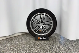 valkoinen Audi Q7 2017 kuva 15.
